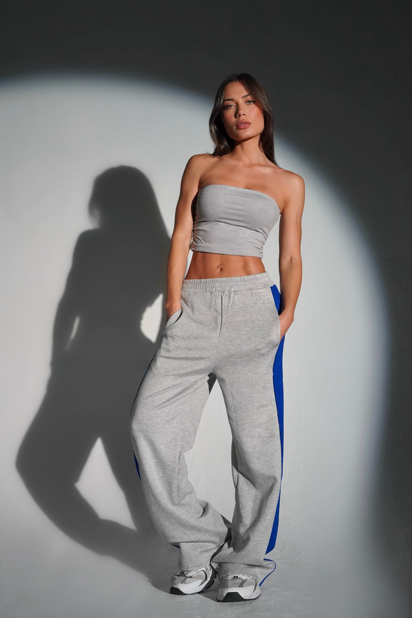 Gray wire pant