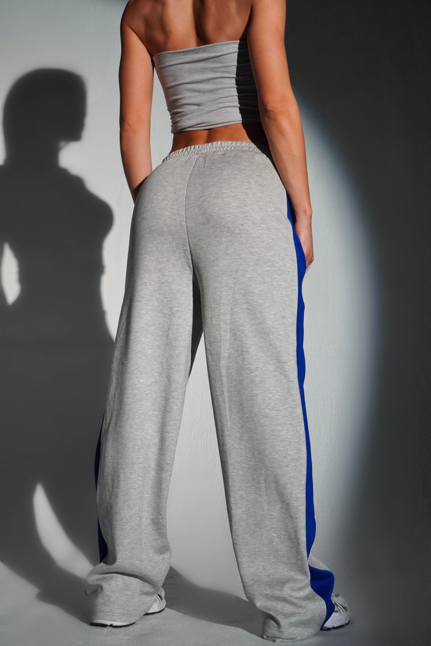 Gray wire pant